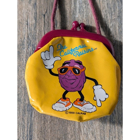 Calrab Handbags - Vintage Rare Collectible California Raisins Coin Yellow Shoulder Purse Grapevine